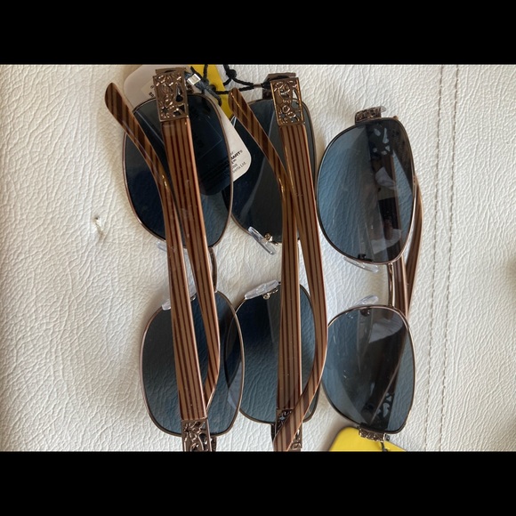 Quo. Sunglasses. 100%. UVA & UVB. Protection. - Picture 7 of 16